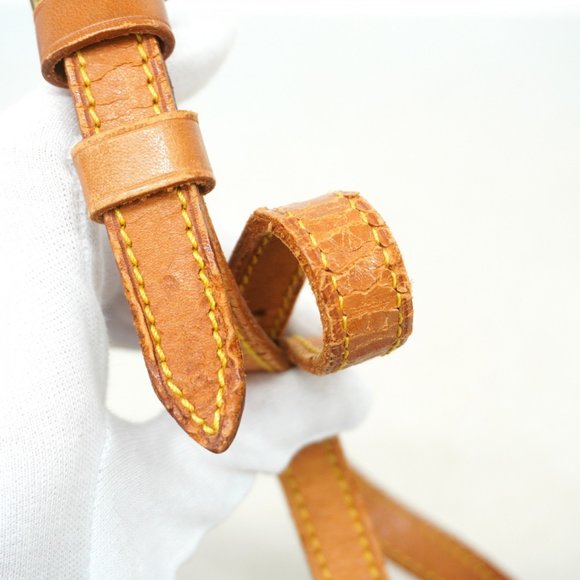 LOUIS VUITTON Brown Monogram Shoulder Bag - Picture 6 of 12